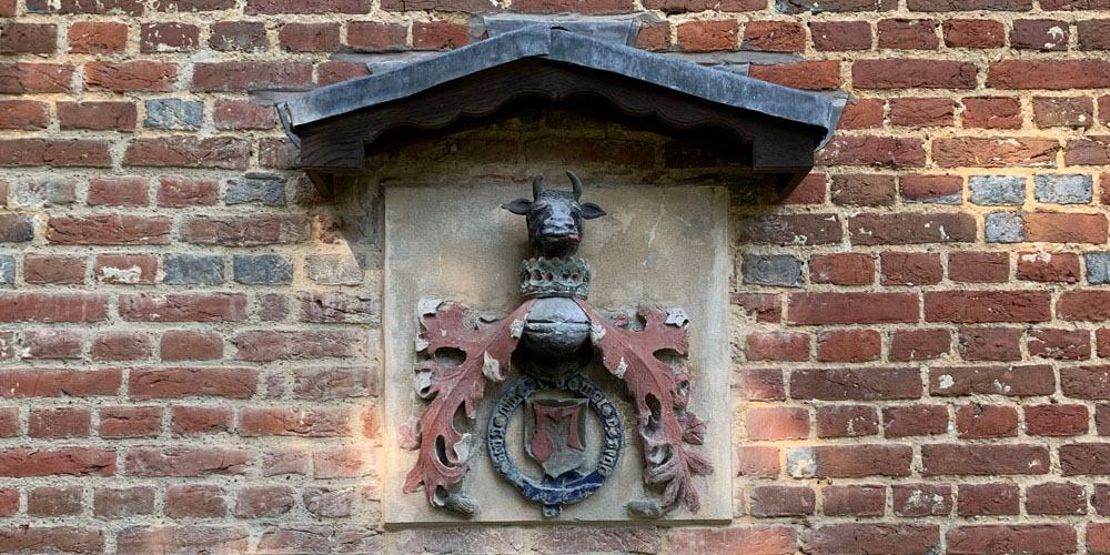 The sculptured arms of Lord Hastings